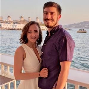 Meet your Posher, Caroline